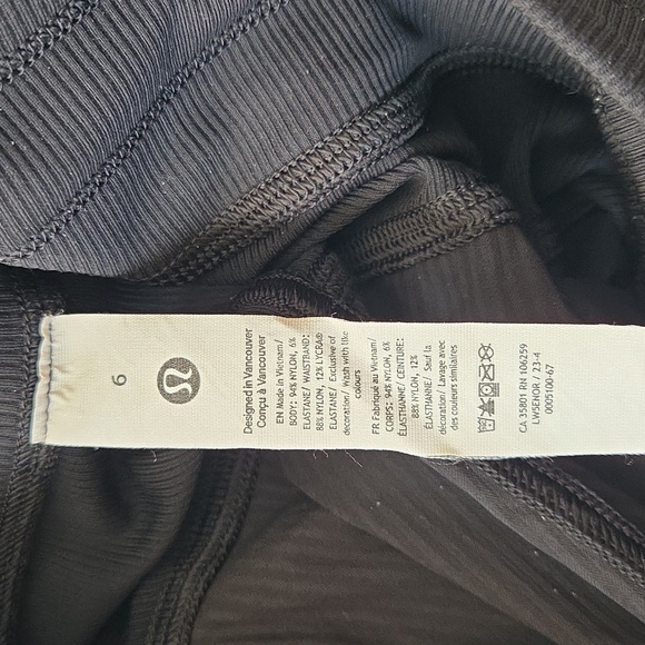 Lululemon Black dance studio Jogger Track Pants - Picture 2 of 2